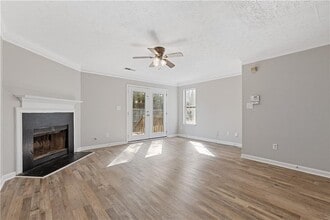 5940 Hampton Ct in Atlanta, GA - Building Photo - Building Photo