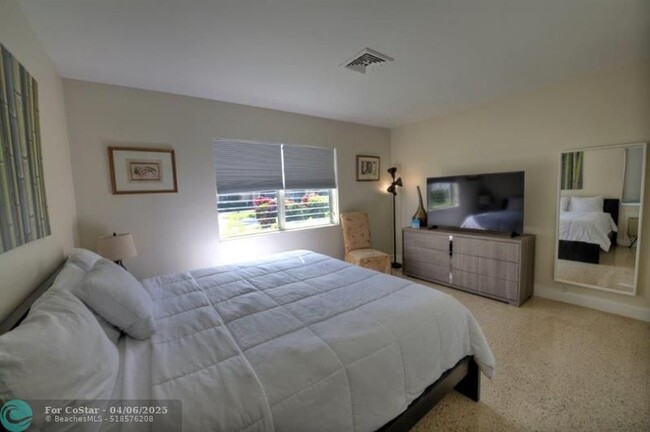 3201 NE 23rd St in Fort Lauderdale, FL - Building Photo - Building Photo