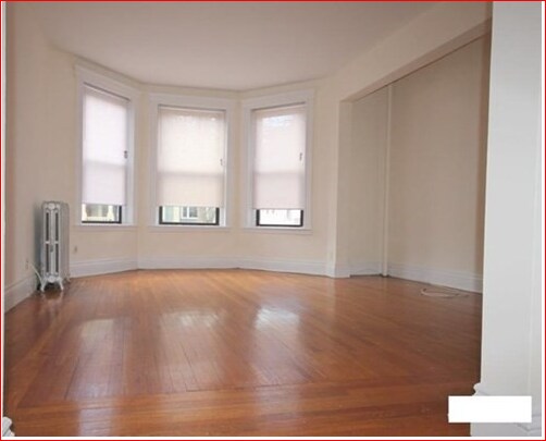 12 Naples Rd in Brookline, MA - Building Photo - Building Photo