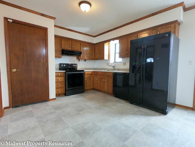 417 SE Bristol Dr in Lee's Summit, MO - Building Photo - Building Photo
