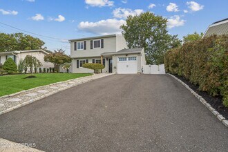 527 Pennsylvania Ave in Brick, NJ - Building Photo - Building Photo