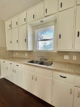 813 Nursery St in Clute, TX - Building Photo - Building Photo