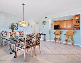 166 SE Saint Lucie Blvd, Unit 406 in Stuart, FL - Building Photo - Building Photo