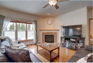 238 Wind Stone Dr in Madison, WI - Building Photo - Building Photo