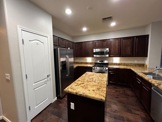 3364 E Ravenswood Dr in Gilbert, AZ - Building Photo - Building Photo