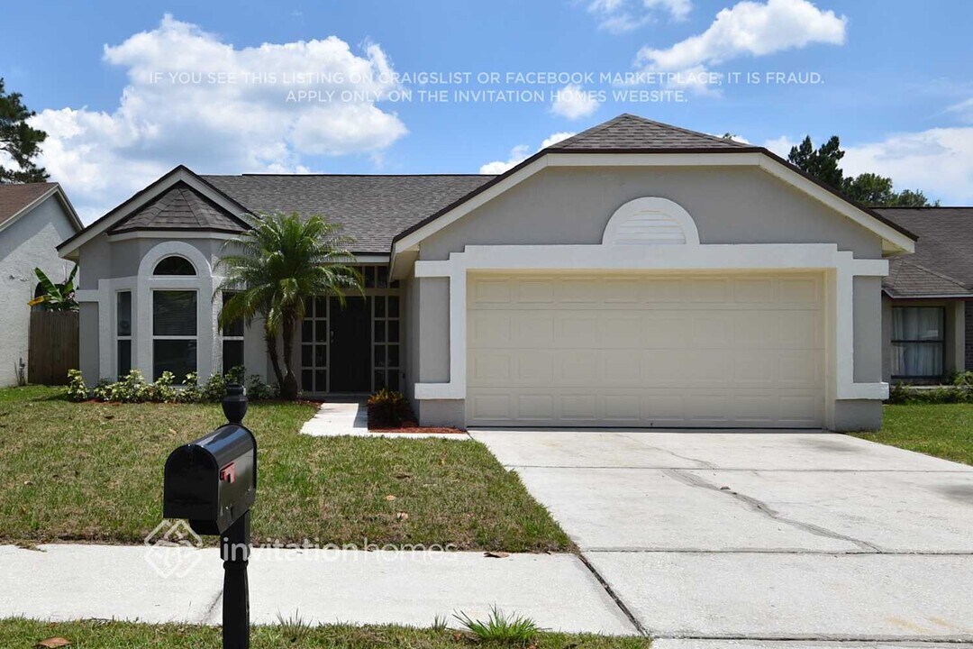 1004 Burnett St in Oviedo, FL - Building Photo