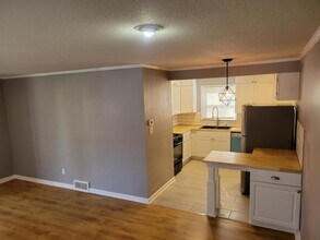 7506 Rainbow Dr in Prairie Village, KS - Building Photo - Building Photo