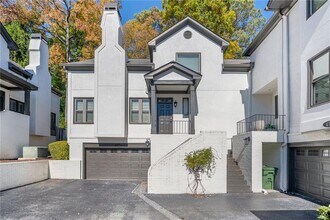 4200 Roswell Rd NE in Atlanta, GA - Building Photo - Building Photo