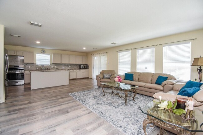 9506 Tree Sparrow Ln