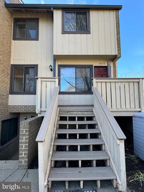 property at 2653 Glengyle Dr