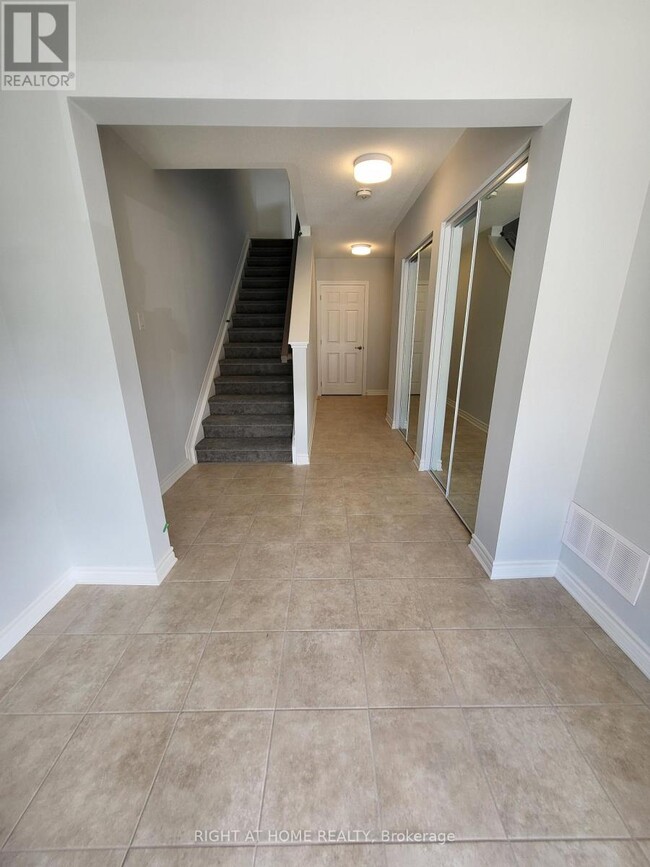 514 Rye Grass Wy in Ottawa, ON - Building Photo - Building Photo