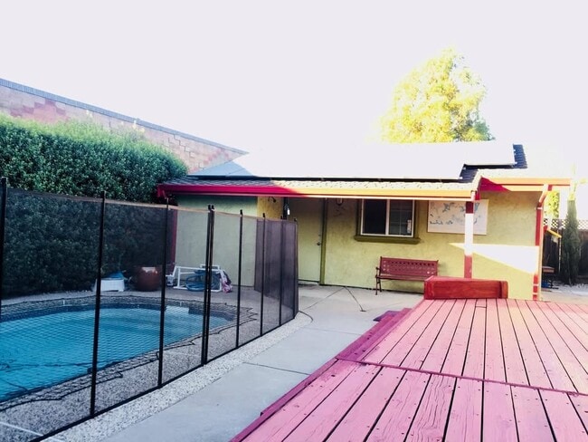 property at 42939 Nido Ct