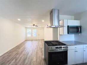 12623 Rialto Dr in Dallas, TX - Building Photo - Building Photo