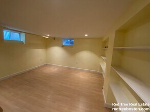 22 Eastburn St, Unit 22 in Boston, MA - Foto de edificio - Building Photo