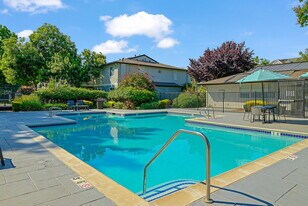 Briarwood at Central Park in Fremont, CA - Building Photo