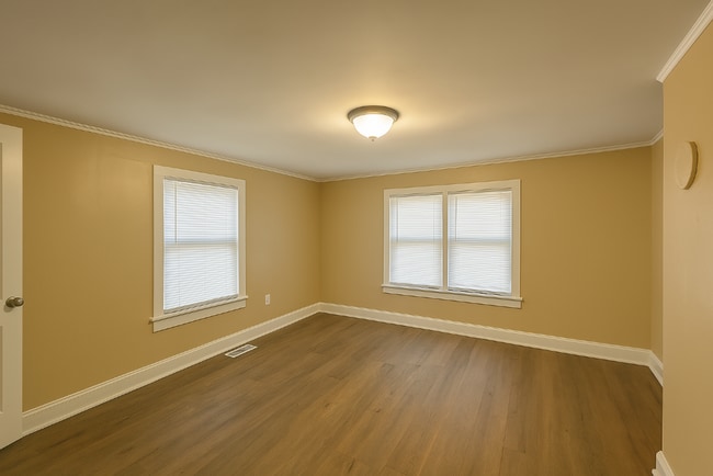221 Neal St in Elon, NC - Building Photo - Building Photo