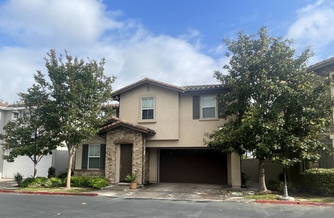 property at 2100 Canyon Cir
