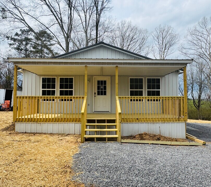 3634 Douglas-Hyatt Rd in Horton, AL - Building Photo
