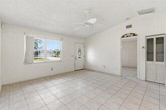 7284 Sea Mist Dr in Port Charlotte, FL - Building Photo - Building Photo