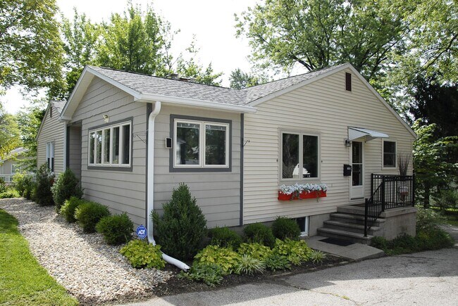 2408 E 7th St in Bloomington, IN - Building Photo - Building Photo