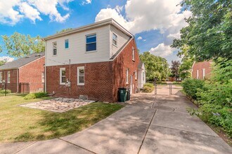 4355 Elmwood Ave in Royal Oak, MI - Building Photo - Building Photo