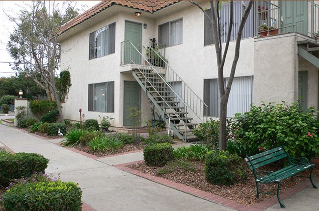 Driftwood Apartments in Carpinteria, CA - Building Photo - Building Photo