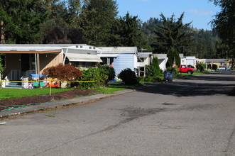 McMillin Meadows Mobile Home Park in Puyallup, WA - Building Photo - Building Photo