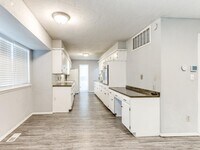 2524 Boxwood Ave photo'