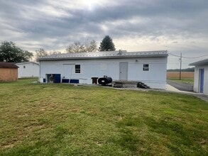1034 Alexander Spring Rd in Carlisle, PA - Building Photo - Building Photo