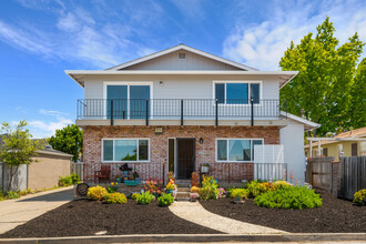 22814 Kings Ct in Hayward, CA - Foto de edificio - Building Photo