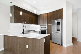 4200 W 17th Ave in Denver, CO - Foto de edificio - Building Photo