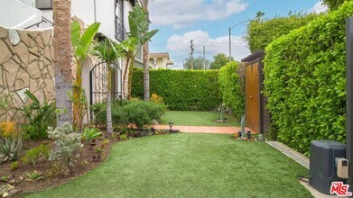 1435 Ridgeley Dr in Los Angeles, CA - Building Photo - Building Photo