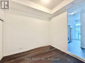 2 Manderley Dr in Toronto, ON - Building Photo - Building Photo