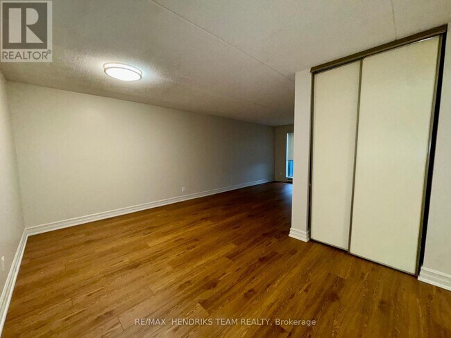 16 Capner St in St Catharines, ON - Building Photo - Building Photo