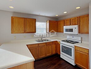 5756 Emerald Pointe Dr in Plainfield, IL - Building Photo - Building Photo