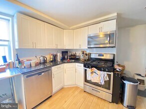 2031 E Susquehanna Ave in Philadelphia, PA - Building Photo - Building Photo