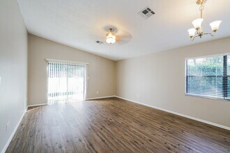 299 Falling Leaf Ln in Casselberry, FL - Building Photo - Building Photo