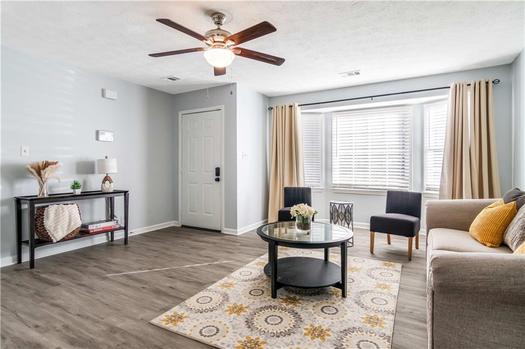 145 Mountain View Cir in Covington, GA - Building Photo