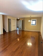 19 Hanover Ct in Princeton, NJ - Foto de edificio - Building Photo