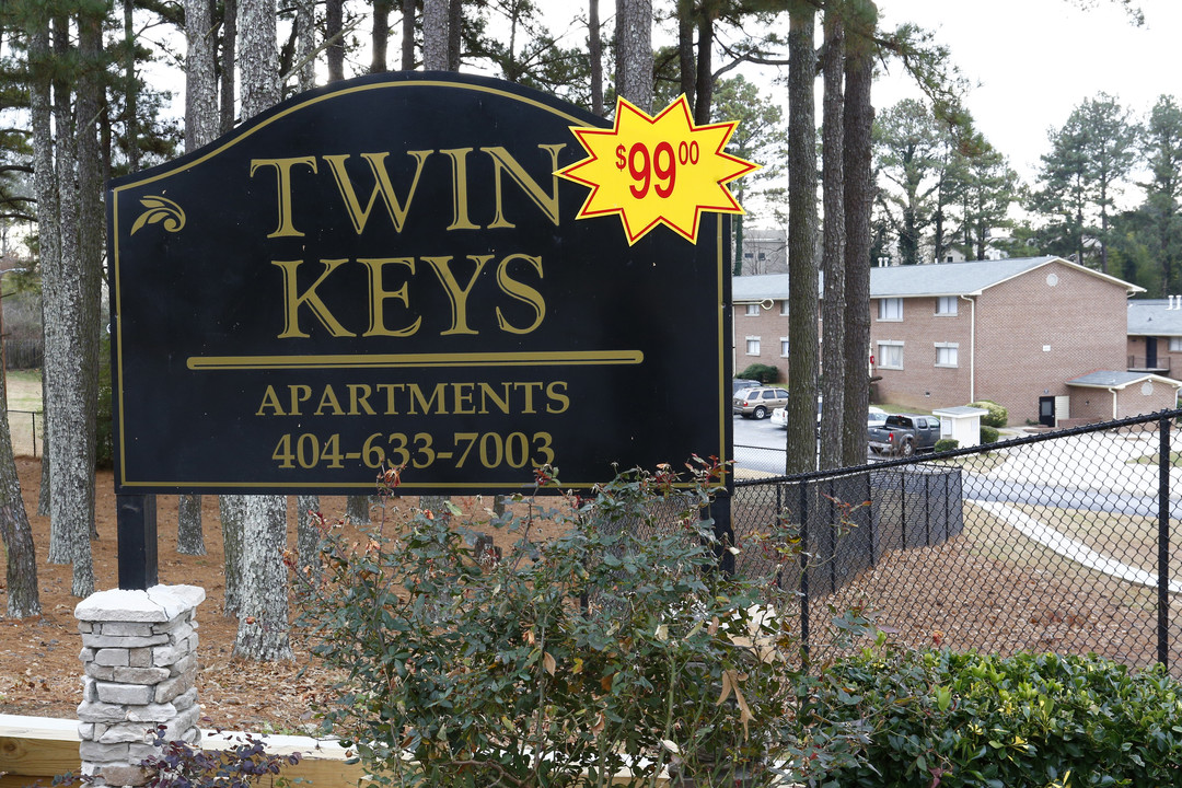 Twin Keys Apartments in Atlanta, GA - Building Photo