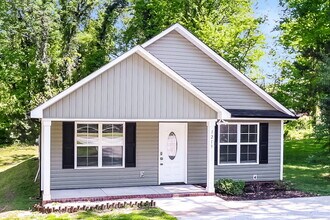 1213 Milton Ave in Kannapolis, NC - Building Photo - Building Photo