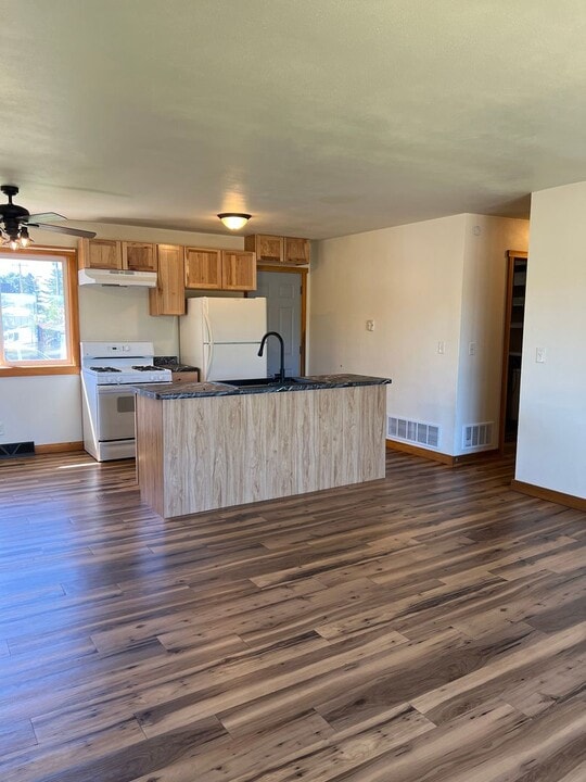 1202 Mosinee Ave in Mosinee, WI - Building Photo