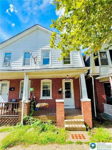 property at 2429 Forest St