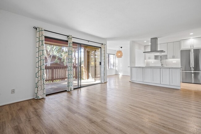 property at 3338 La Mesa Dr