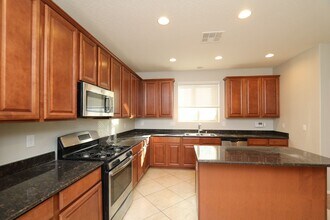 7651 Lots Hills Dr in Las Vegas, NV - Building Photo - Building Photo