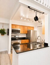 3266 Haviland Ct, Unit 204 in Palm Harbor, FL - Foto de edificio - Building Photo