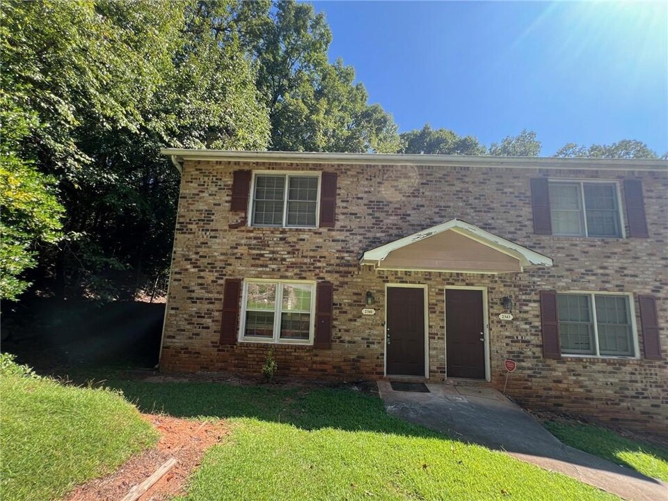 2341 Murell Rd in Snellville, GA - Building Photo