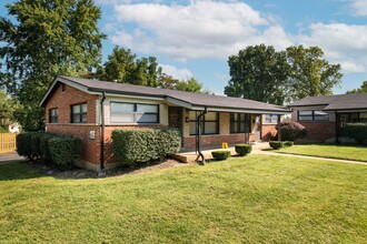 Village Square in Hazelwood, MO - Building Photo - Building Photo