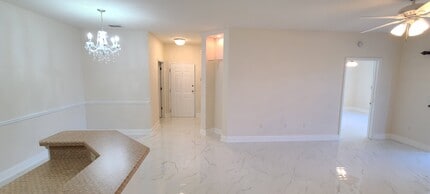 830 Airport Rd in Port Orange, FL - Building Photo - Building Photo