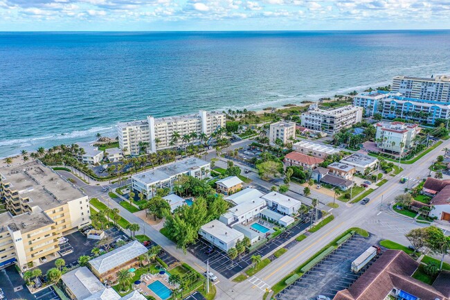 2031 SE 5th St in Deerfield Beach, FL - Building Photo - Building Photo